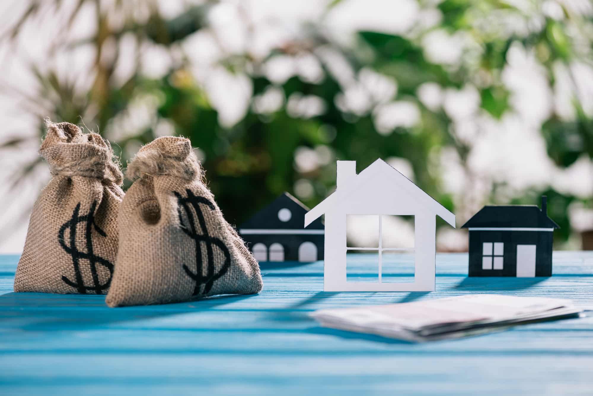 Should I Invest in a Private Mortgage or in Mutual Funds?