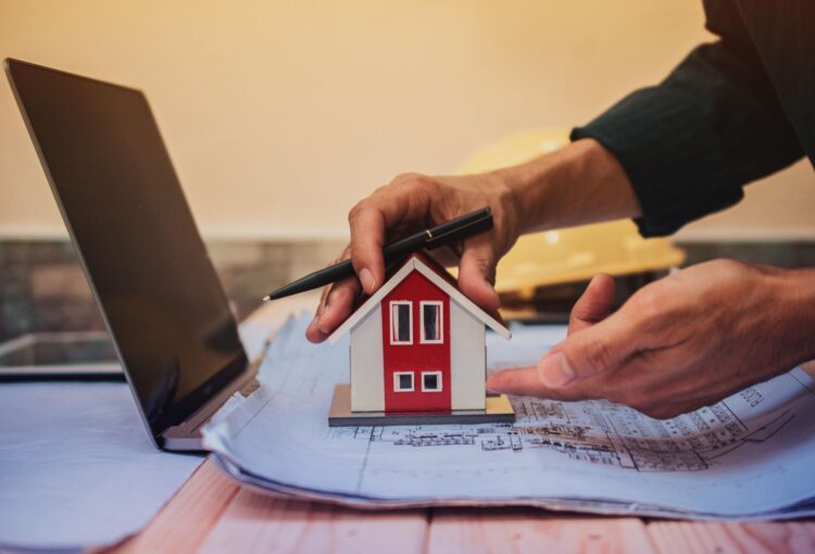 Smart Ways to Use a HELOC for Home Renovations and Investments